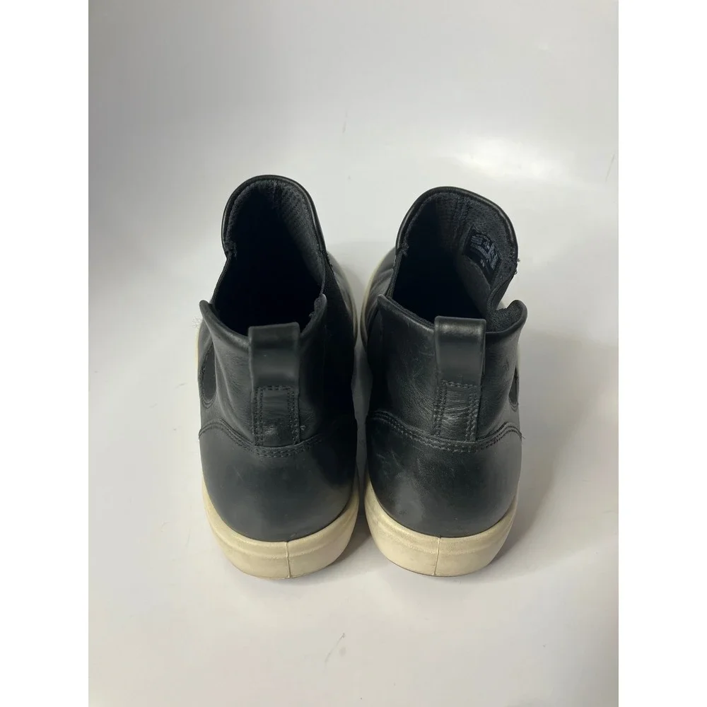 ECCO Soft 7 Chelsea Boots Womens 8-8.5 Black Excellent Leather Ankle Sneaker
